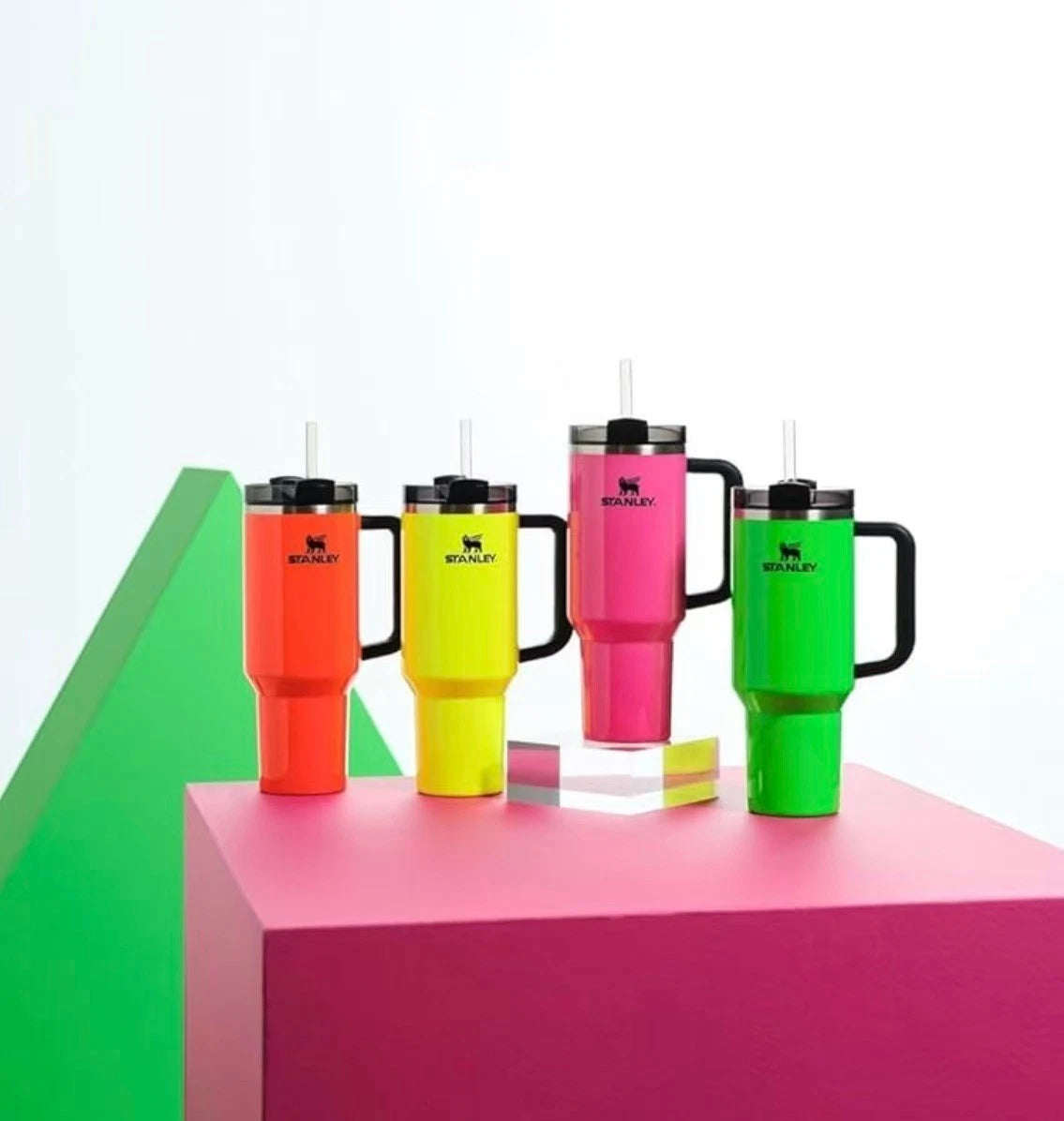 Stanley Quencher H2.0 Neon Green Tumbler with Straw – 40 oz