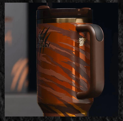 40 oz Insulated Travel Tumbler with Handle & Straw – Brown Tiger Print
