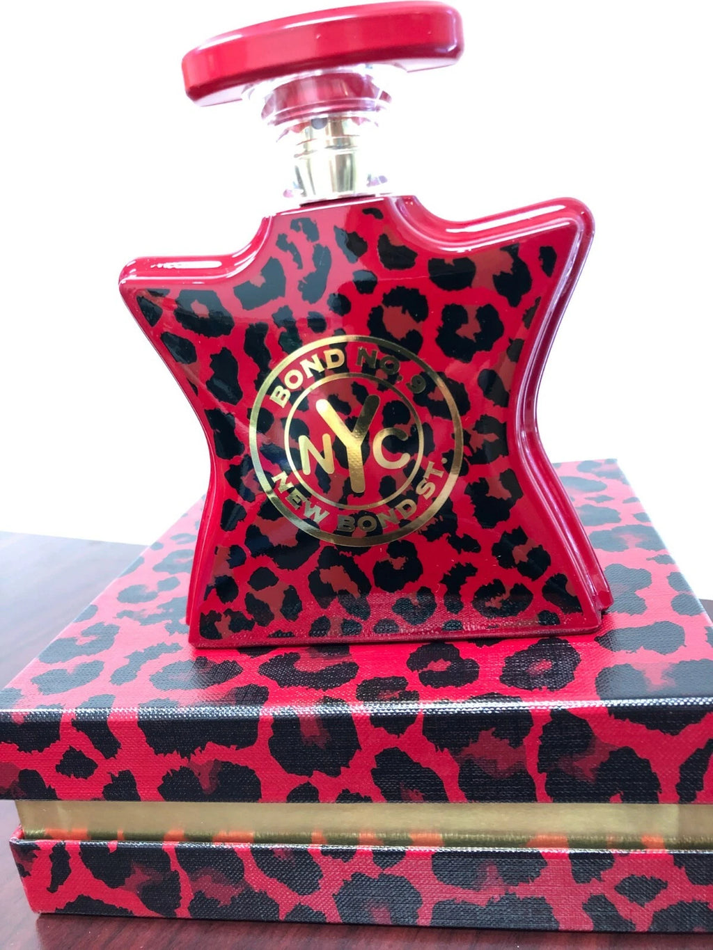 Bond No. 9 New Bond St. Eau de Parfum 100ml – Unisex Leopard Print
