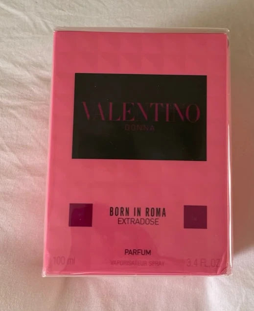Valentino Donna Born in Roma Extradose Parfum Spray for Women – 3.4 FL OZ (100ml)